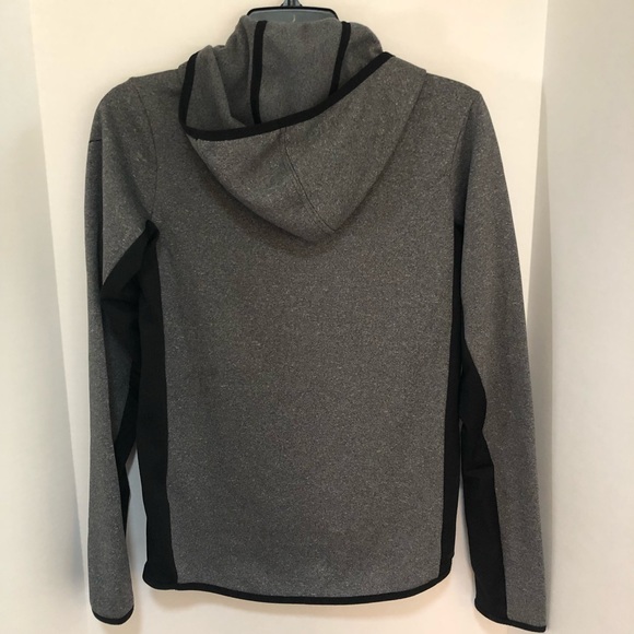 Nike women’s hoodie- Brand new condition - Picture 3 of 3